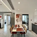 Shanghai Bund Xintiandi Newly Renovated Near Metro Station Floor Heating And Air